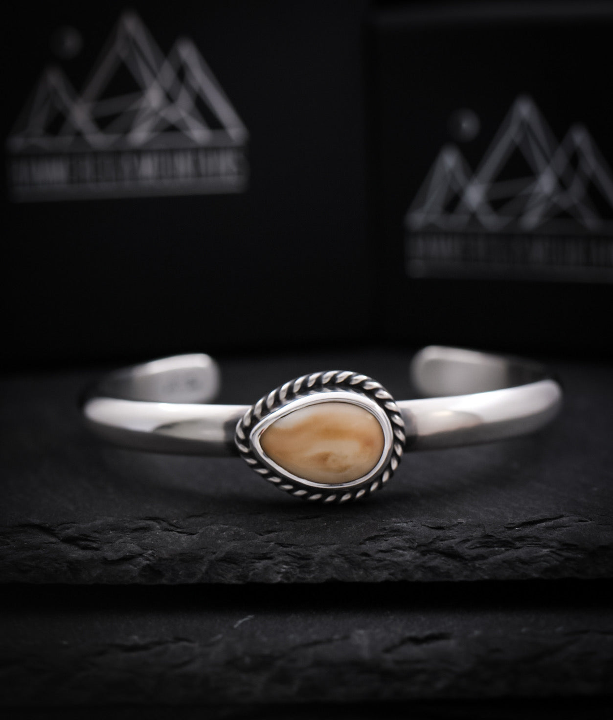 Women’s Elk Ivory Cuff • Rope