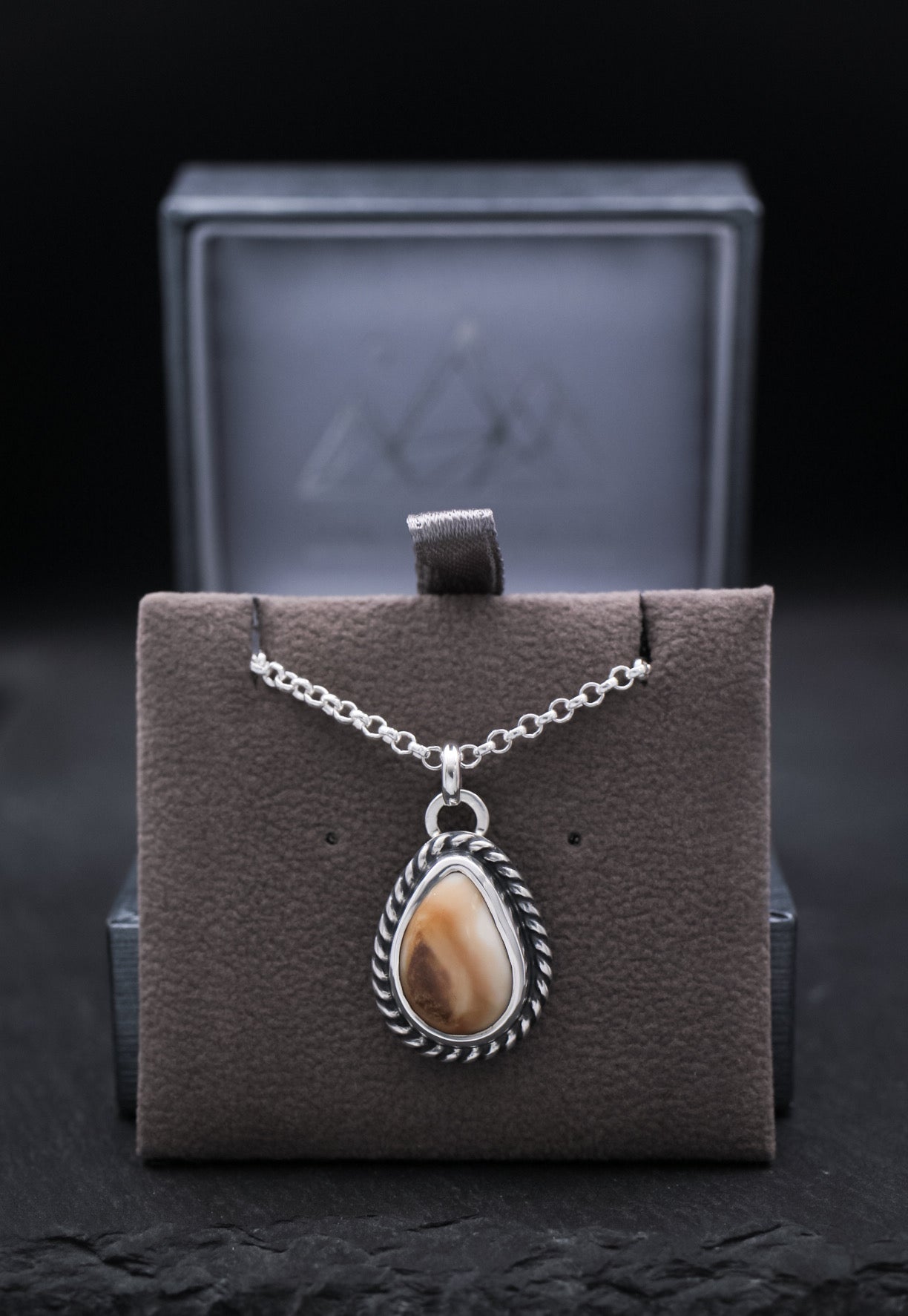 Elk Ivory Necklace • Rope Border