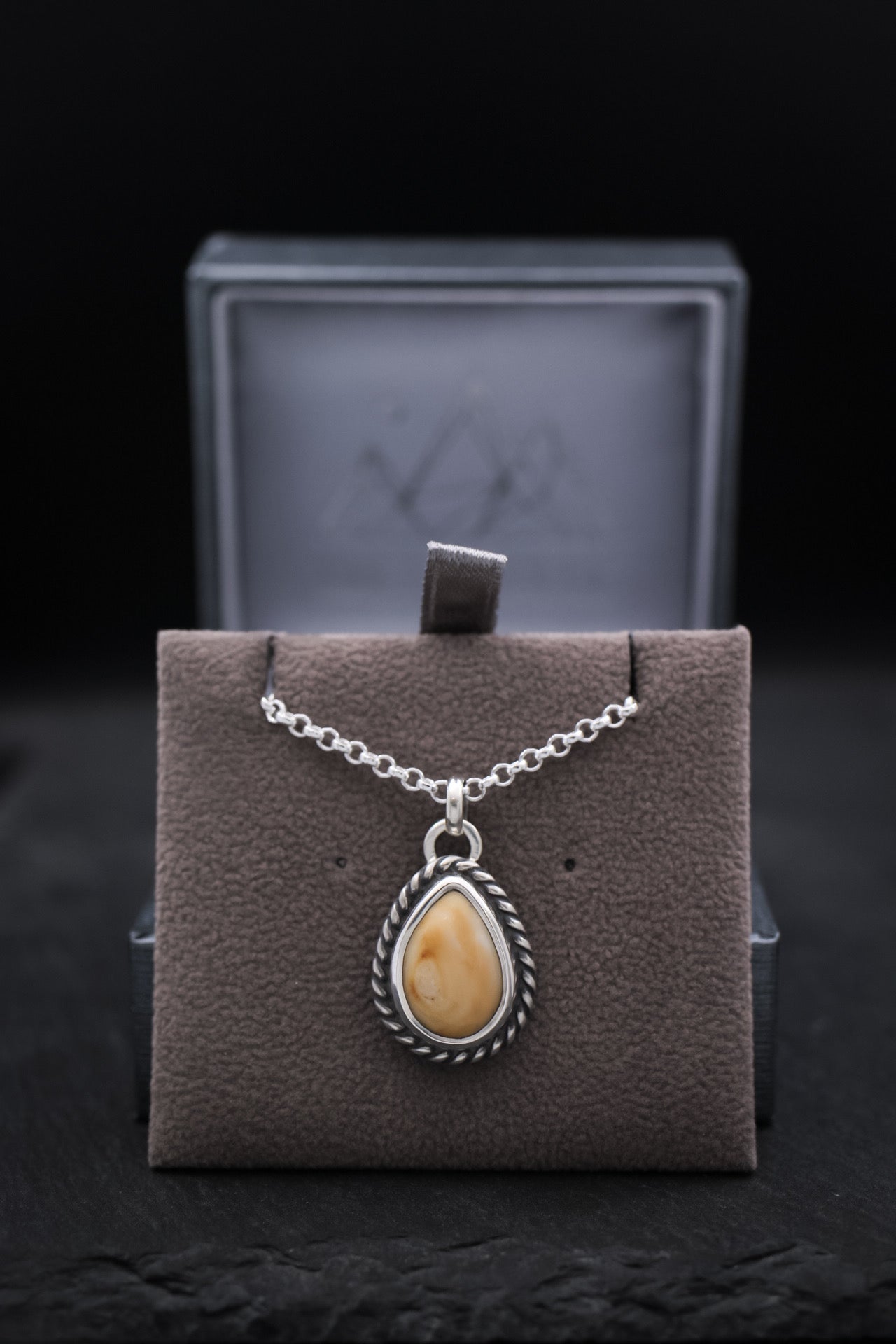 Elk Ivory Necklace • Rope Border